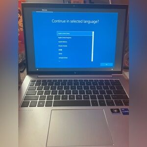 Hp elitebook 840 g9 12th gen with finger scan and accessories